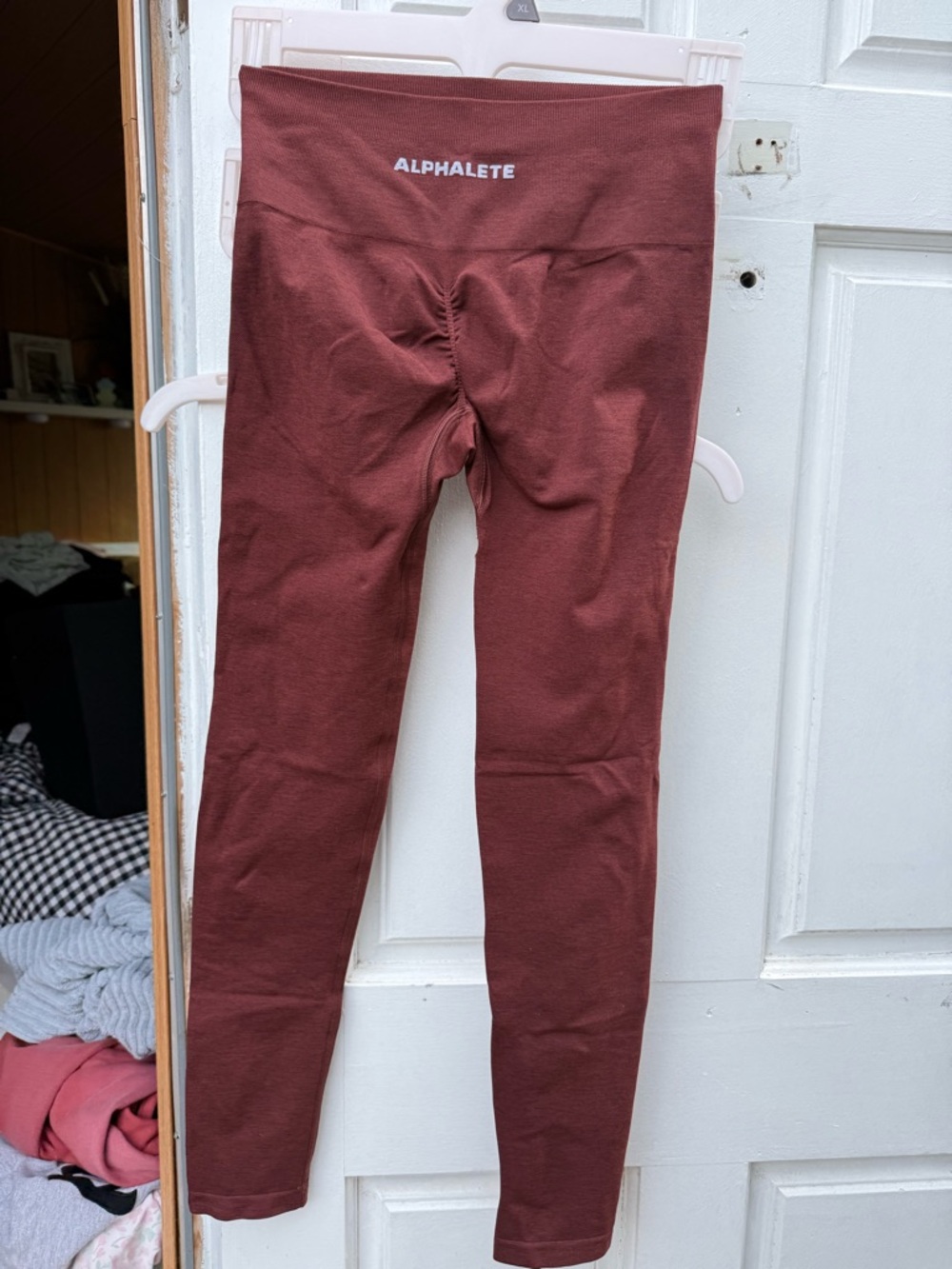 Alphalete womans High-Waist Leggings in Burgundy